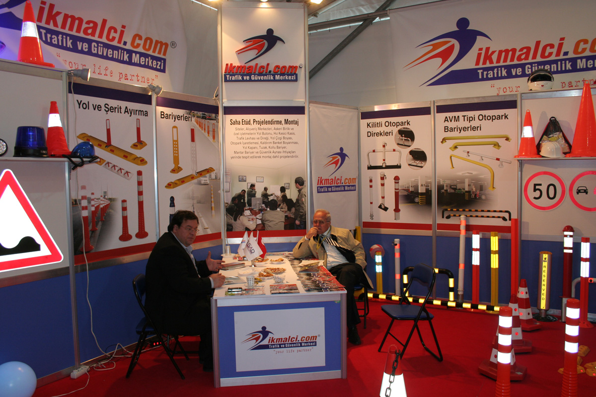 2009 Komatek